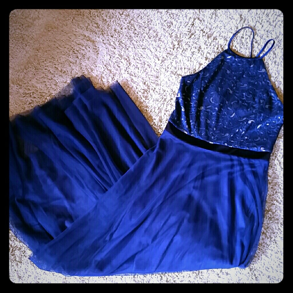 Dress/gown